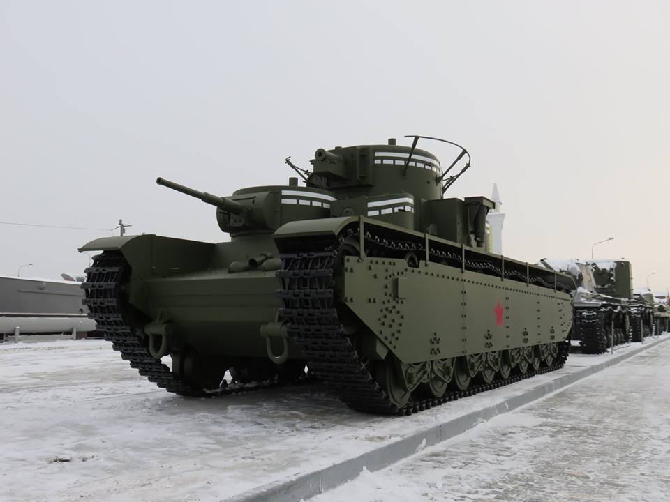 Легендарный пятибашенный Т-35 воссоздали на Урале