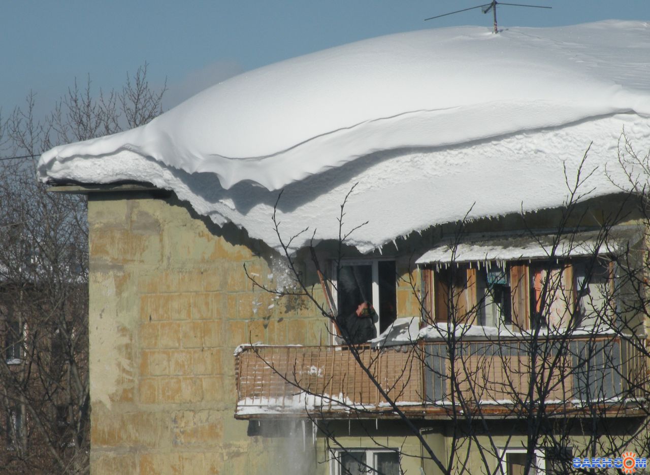 Нижегородская пенсионерка погибла под глыбой снега, упавшей с крыши