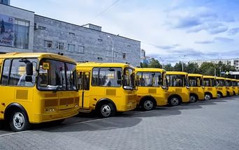 Новые школьные автобусы поступили в 30 муниципалитетов Прикамья