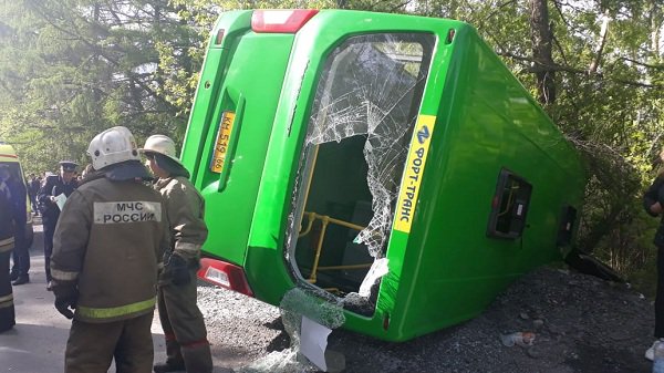 Более 20 человек пострадали в ДТП с автобусом в Екатеринбурге