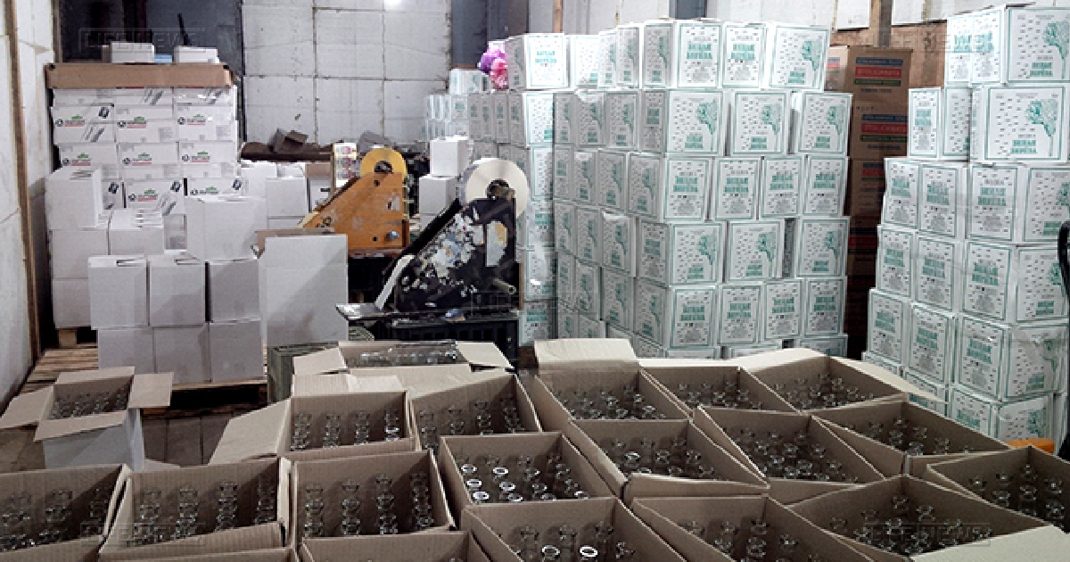Полиция ликвидировала нелегальный цех про производству алкоголя в Богородске