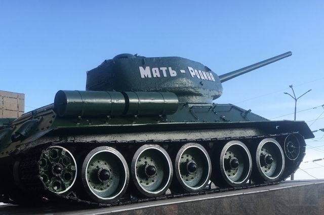 Два жителя Саратова стали фигурантами уголовного дела за осквернение танка Т-34