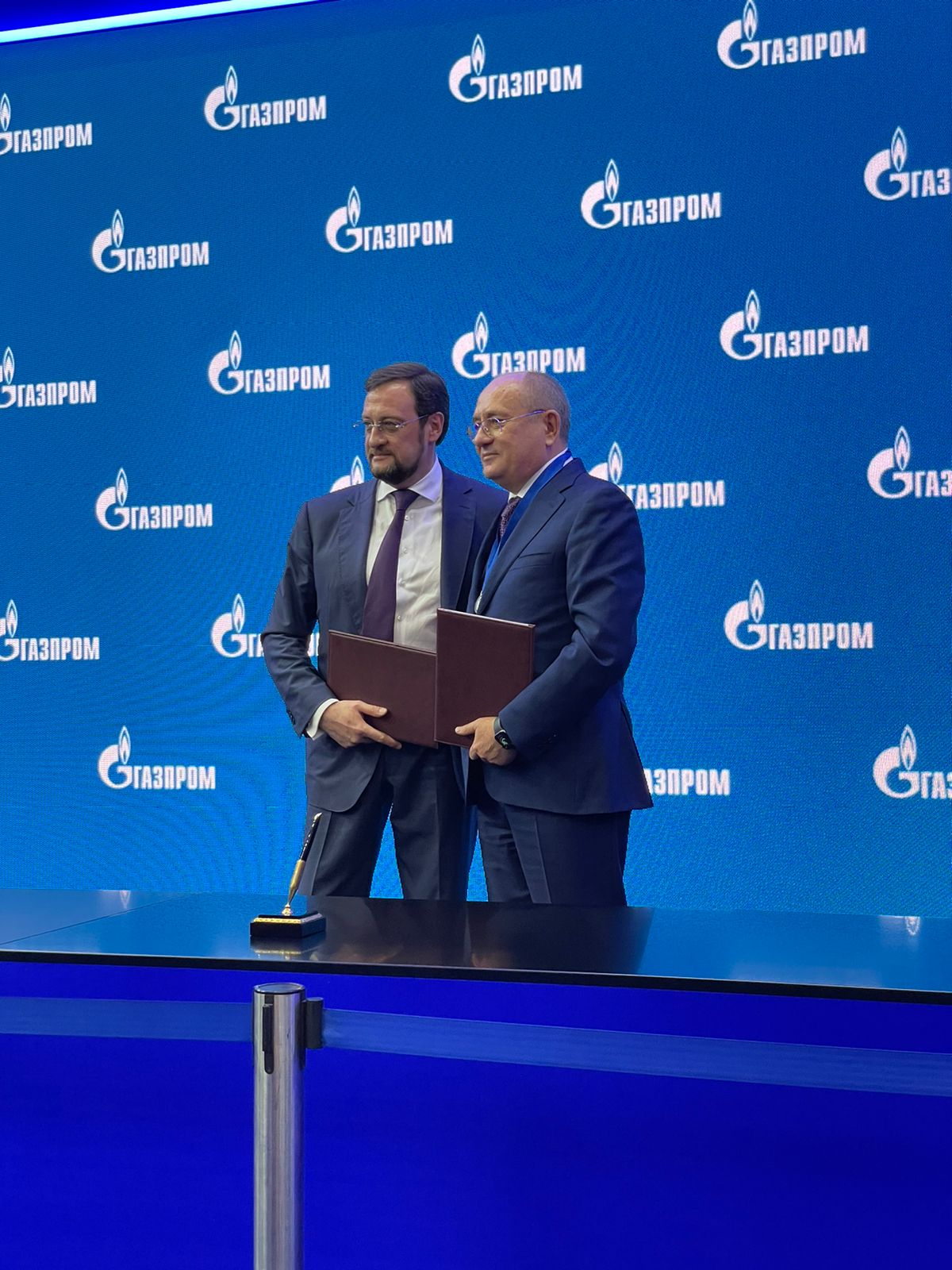 «Газпром» и Концерн ВКО «Алмаз-Антей» подписали соглашение о сотрудничестве на ПМГФ-21