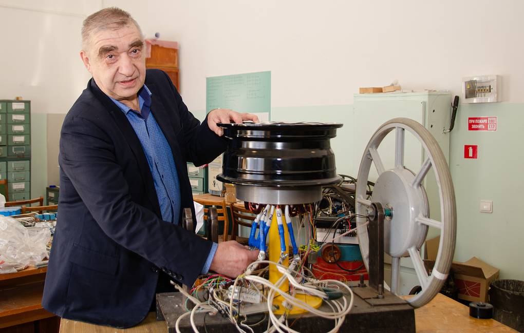 Российские ученые изобрели первое компактное мотор-колесо для электромобилей
