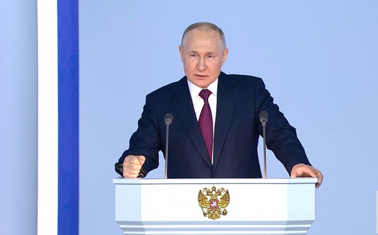 Путин заявил о запуске в РФ нового нацпроекта «Кадры»