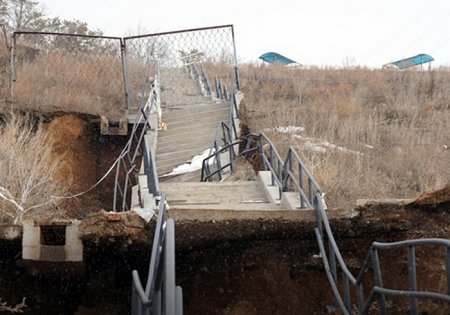 Лестница стоимостью 2,5 млрд рублей рухнула в Тольятти