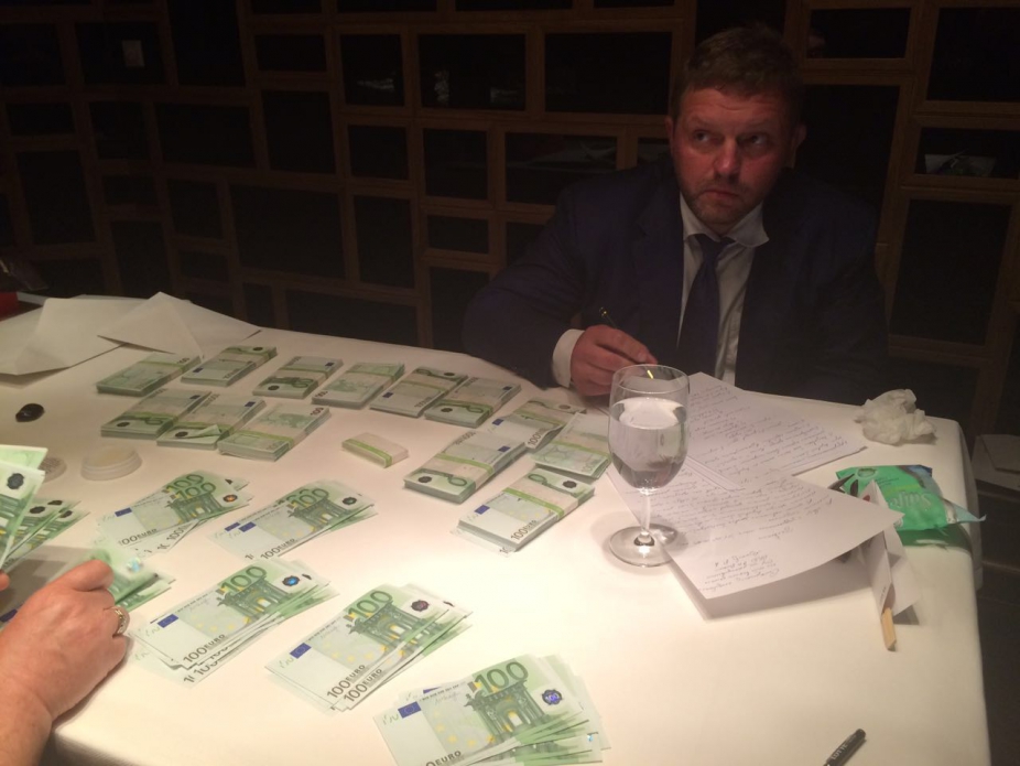 Губернатор Кировской области Никита Белых задержан при получении взятки