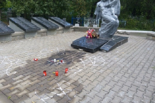 На ульяновском кладбище осквернили братскую могилу фронтовиков