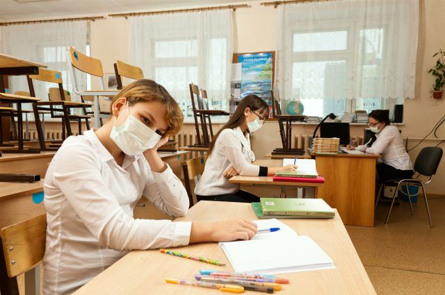 Саратовские школьники и студенты ушли на внеочередные каникулы из-за гриппа и ОРВИ