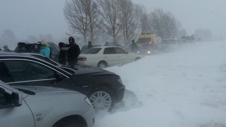 Трасса «Оренбург-Орск» частично перекрыта из-за метели