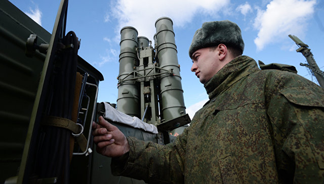 Подразделения ПВО с системами С-400 начали учения в Астраханской области