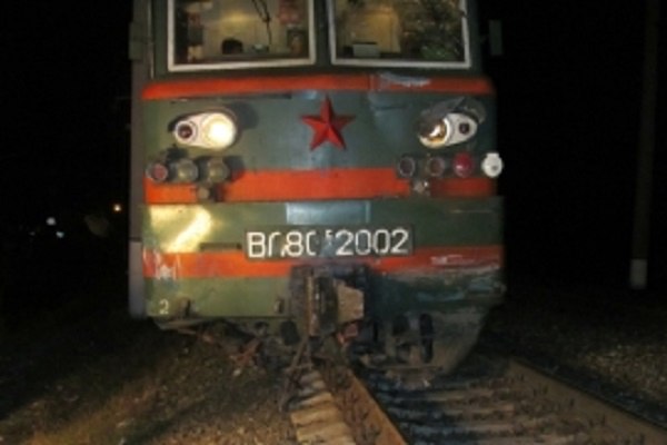 Пассажирский поезд столкнулся с грузовой «Газелью» в Нижегородской области