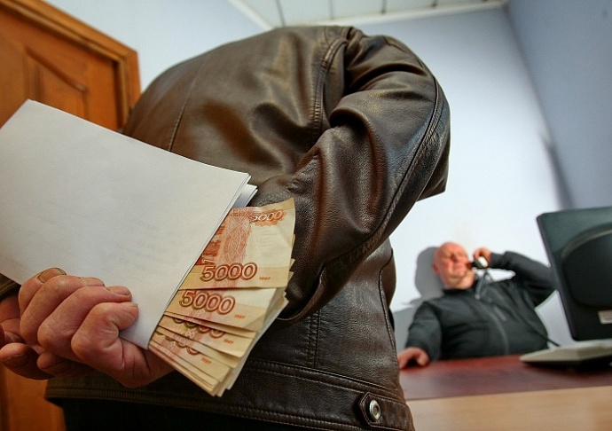 Средний размер взятки в Саратовской области за год вырос в пять раз