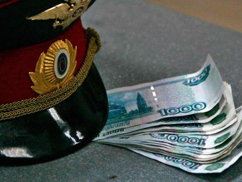 Высокопоставленного сотрудника полиции Саратова обвинили в коррупции