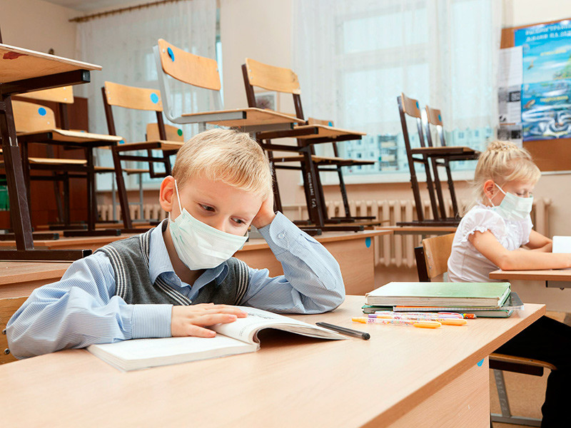 Более 20 детсадов и школ Свердловской области частично закрыты из-за пневмонии