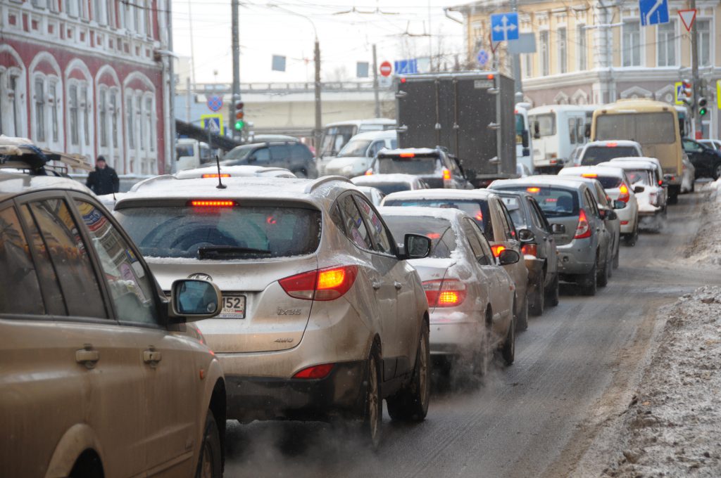 «Пробки» в Нижнем Новгороде достигли 10 баллов из-за снегопада