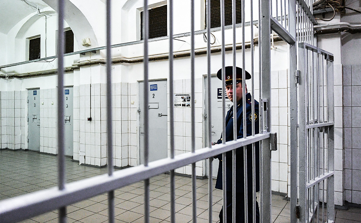 Экс-полицейский из Ижевска получил 7 лет колонии за сфабрикованное дело о сбыте наркотиков