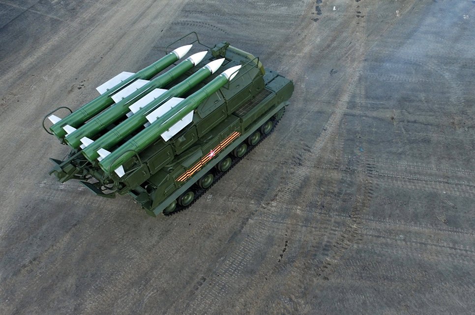 На полигоне в Сибири испытали в деле зенитные ракетные комплексы «Бук-М2»