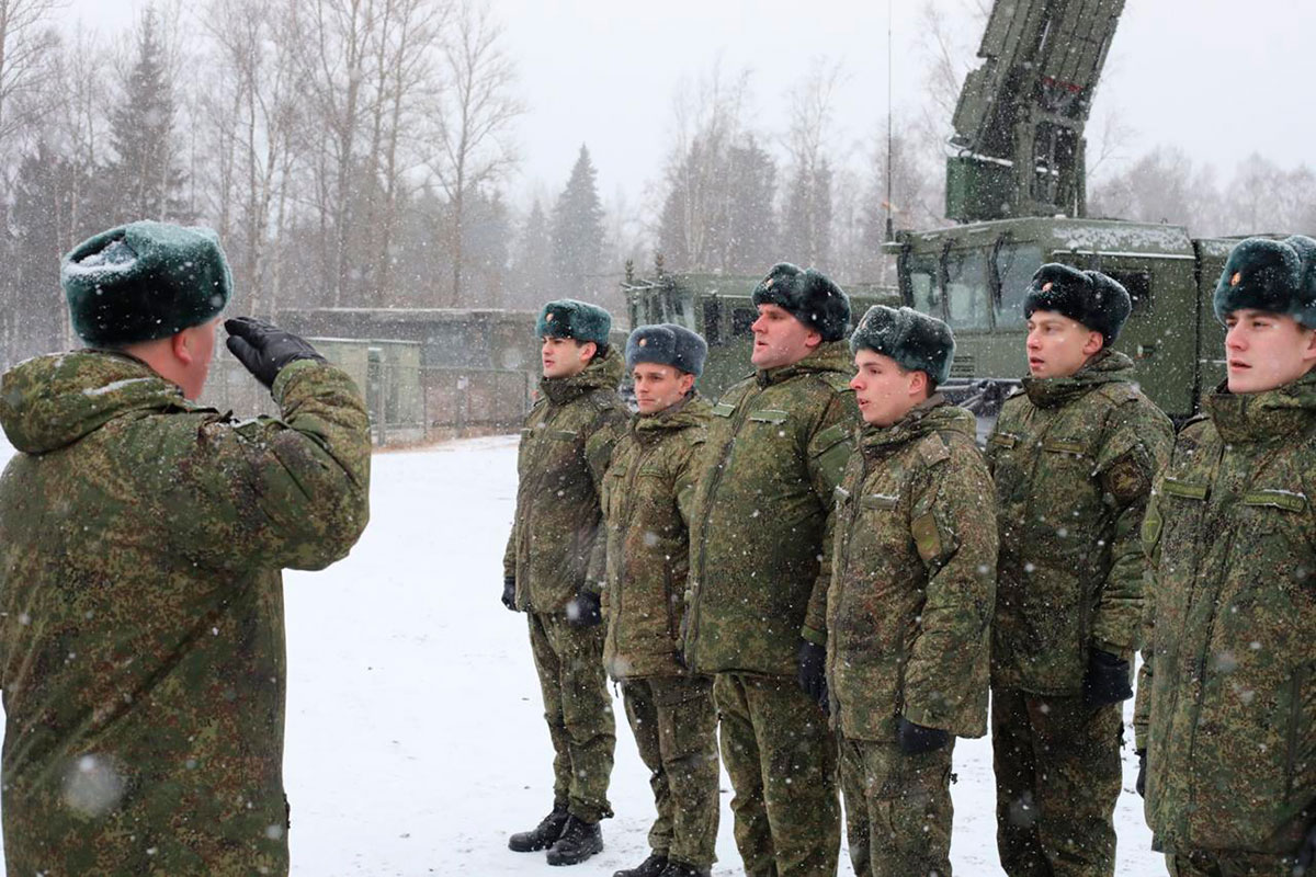 ВКС России получили первую ЗРС С-350 «Витязь»