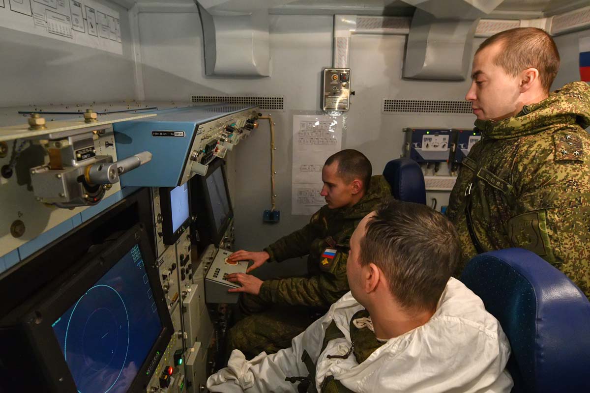 Воздушную атаку условного противника отразили ЗРК «Тор-М2» на учениях в Подмосковье