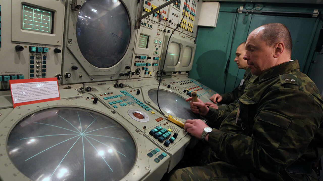 Расчеты ЗРС С-300В4 заступили на боевое дежурство на Курилах