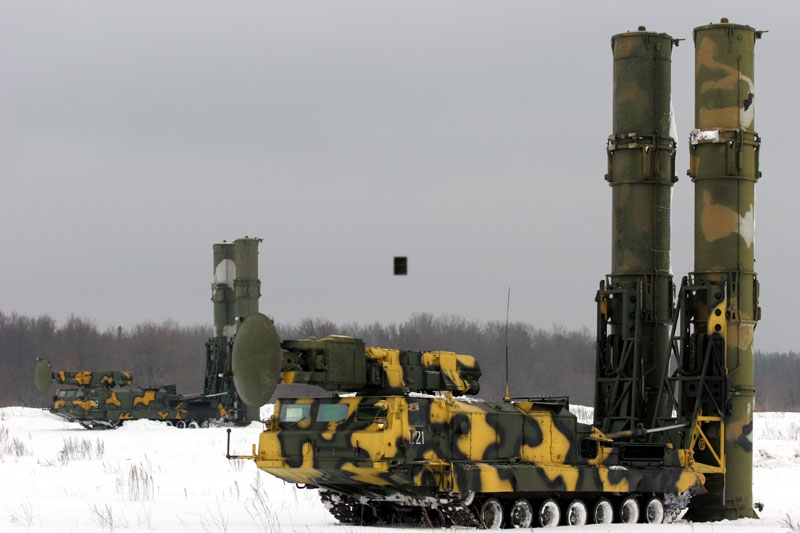 Расчеты зенитных ракетных систем С-300В провели тренировку под Москвой