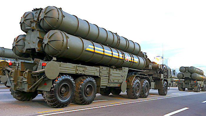 Россия начала поставки в Индию систем ПВО С-400