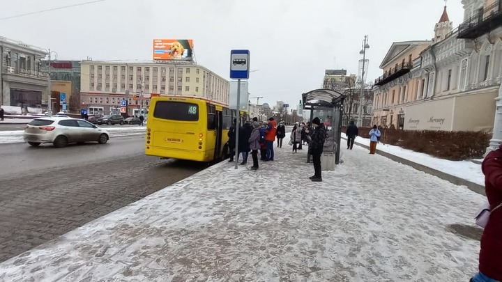 Проезд в наземном транспорте Екатеринбурга подорожает на 4 рубля