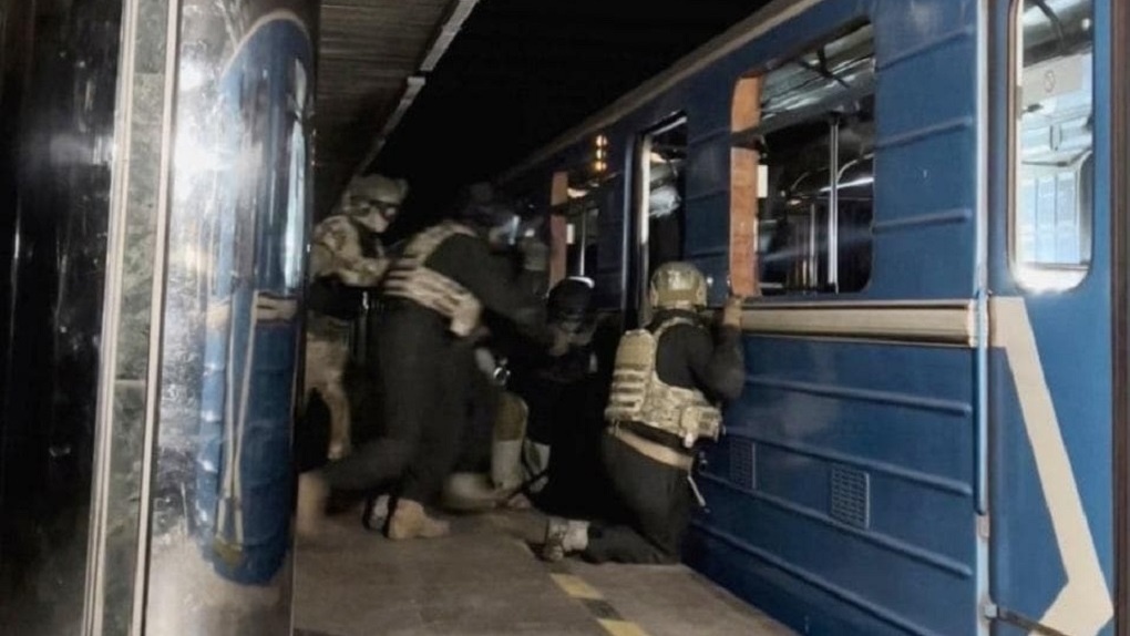 ФСБ провело антитеррористические учения в метро Екатеринбурга