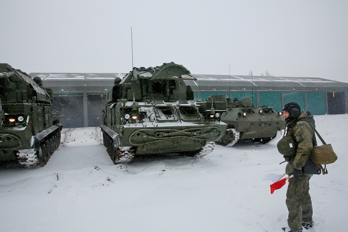 ЗРК «Тор-М2» прибыли из Волгоградской области под Астрахань для участия в боевых стрельбах