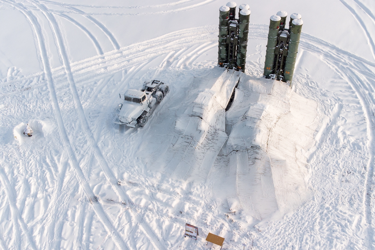 Учения расчетов зенитных ракетных систем С-400 проходят в Сибири