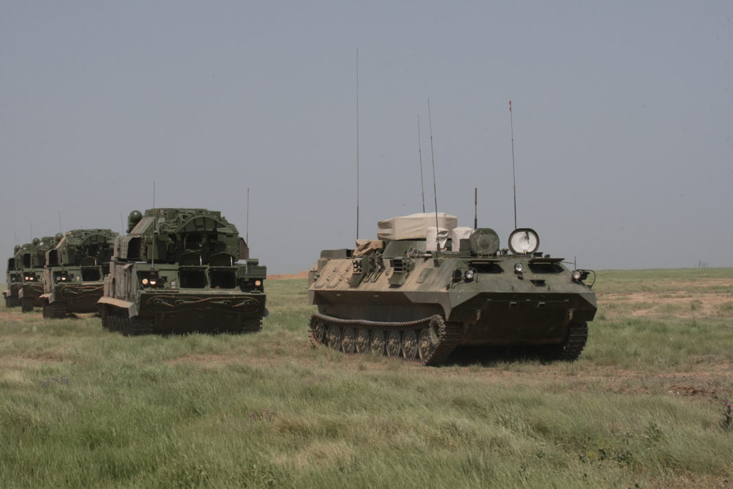 В Астраханской области прошли учения расчетов ЗРК «Тор-М2» Южного военного округа