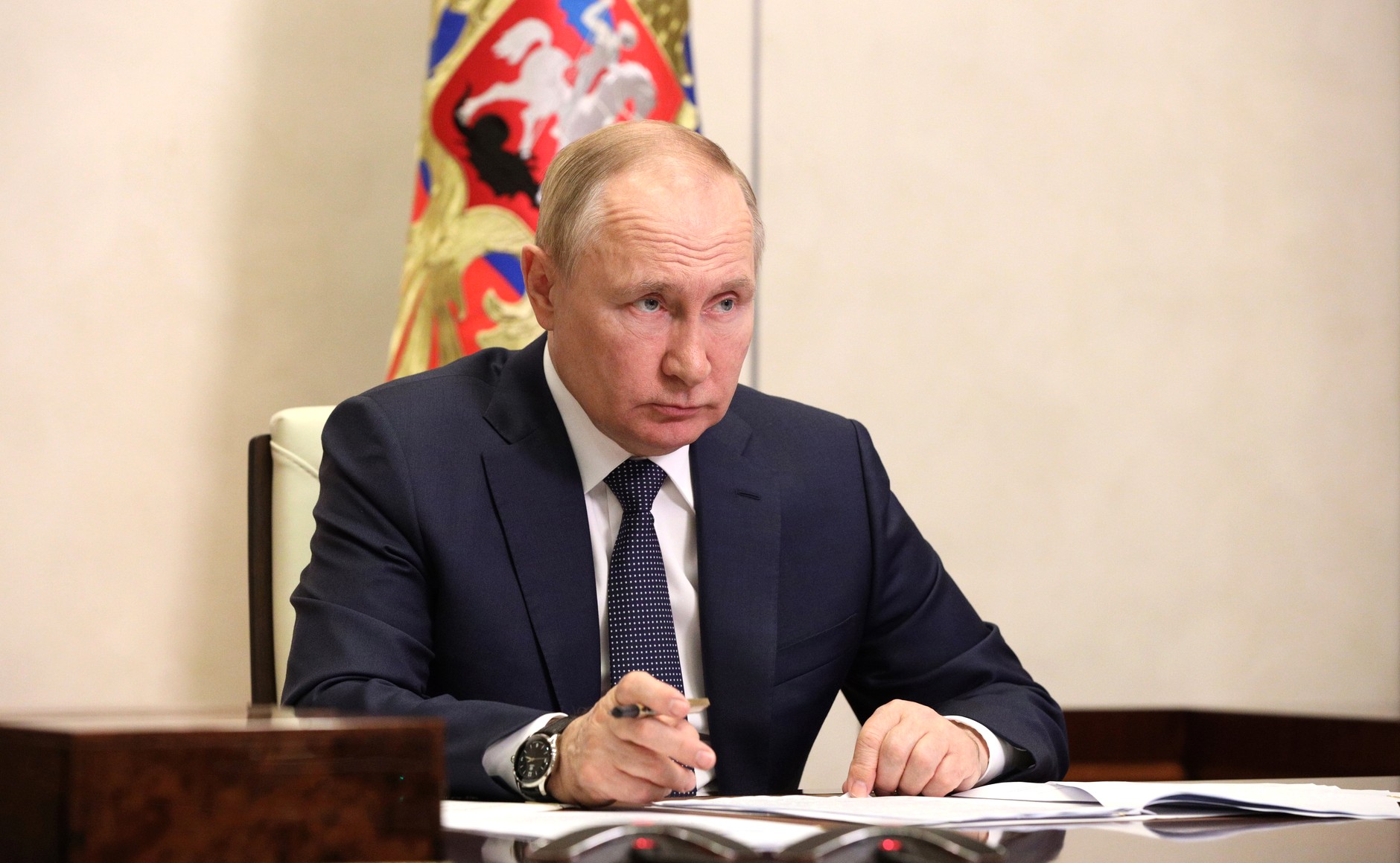 Путин поручил в 2023 году установить показатели эффективности при работе в новых регионах