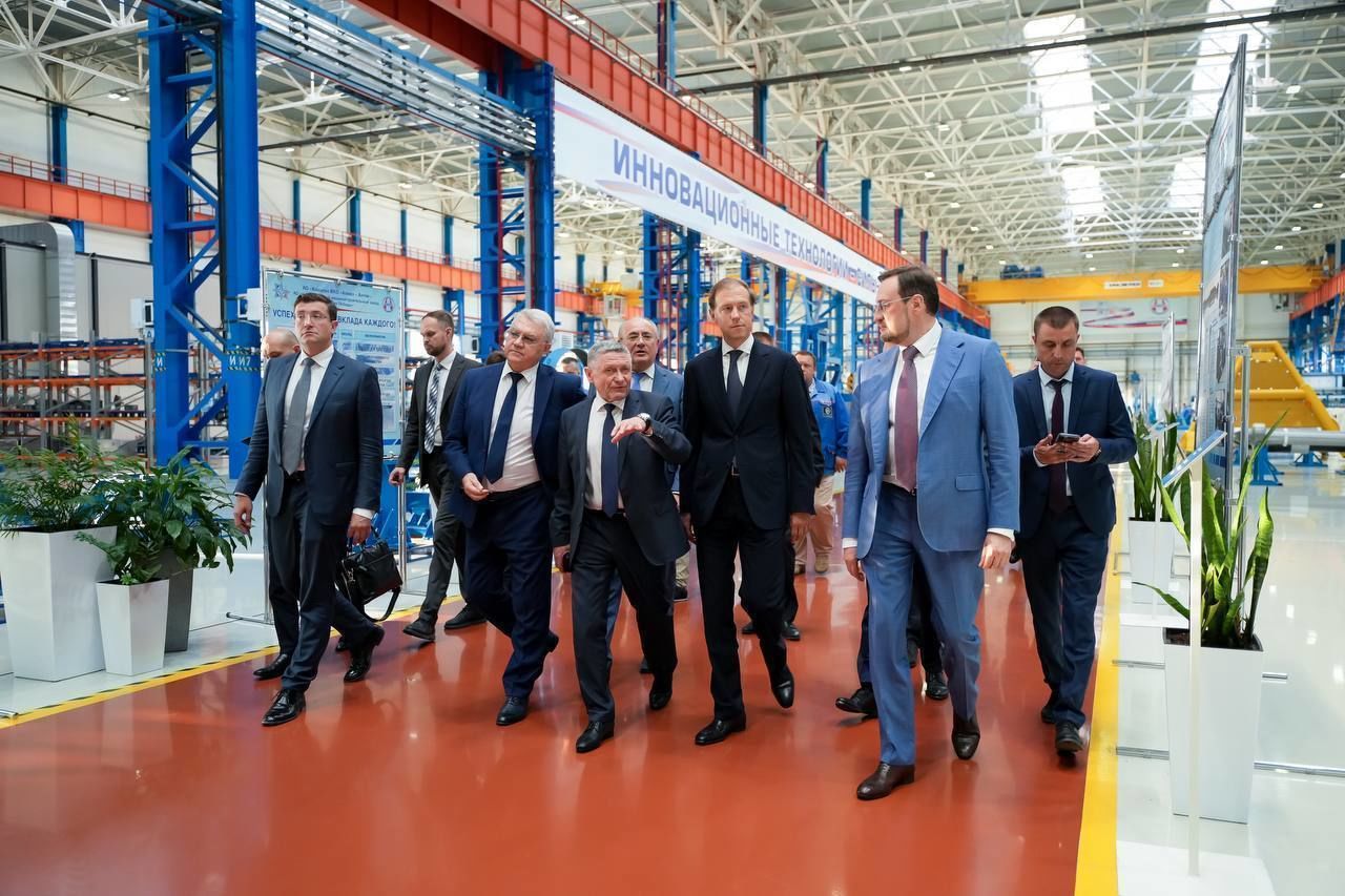 Вице-премьер Денис Мантуров посетил  Нижегородский завод 70-летия Победы