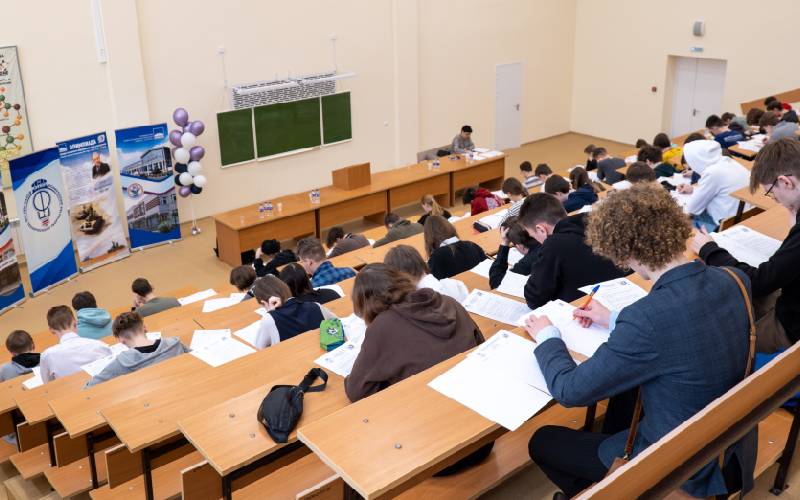 В Ижевске при содействии ИЭМЗ «Купол» проходит Форум научно-технического творчества школьников