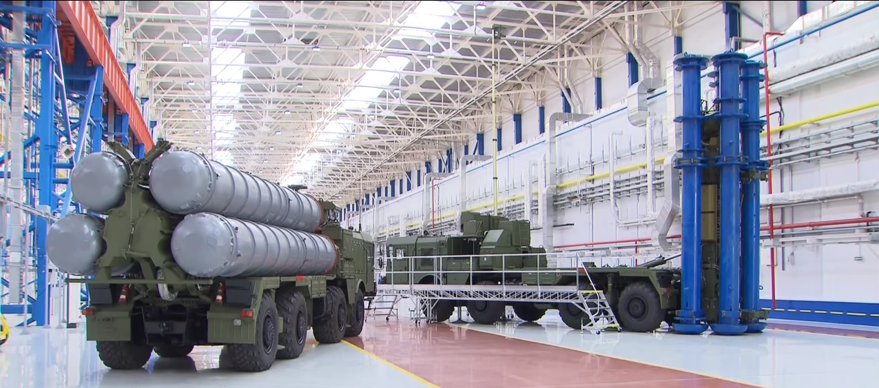 На Обуховском заводе в Петербурге пройдут демонстрационные испытания ЗРС С-400 и показ новейших разработок