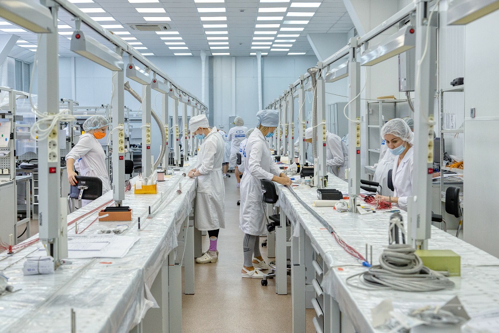 В Самаре создадут роботизированные фабрики для производства наноспутников