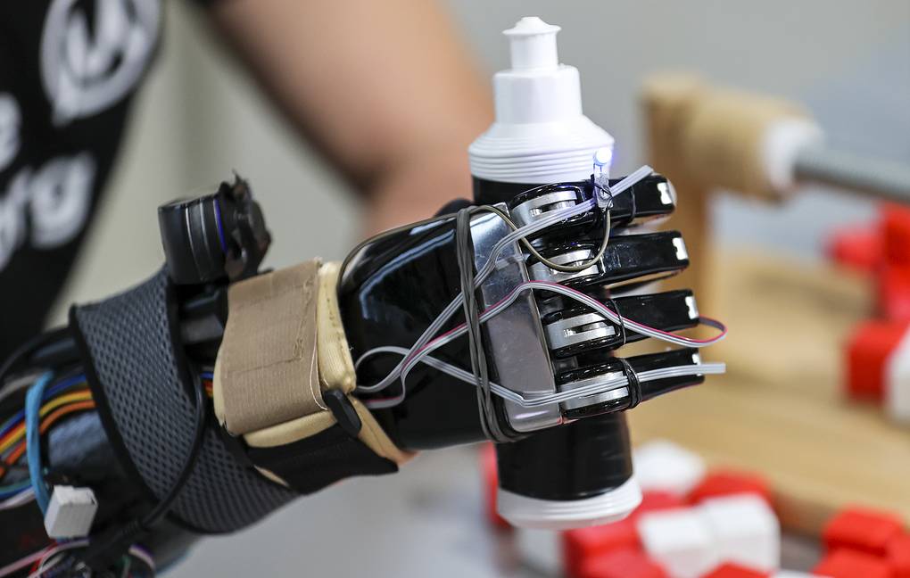 В России разработали гибкие датчики для бионических протезов и умной одежды